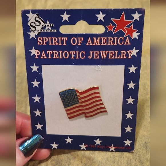VINTAGE Spirit of America Patriotic Jewelry American Flag Pin NWT - Picture 5 of 6
